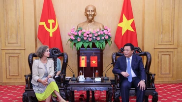 Đồng chí Nguyễn Xuân Thắng tiếp bà Carmen Cano de Lasala, tân Đại sứ Tây Ban Nha tại Việt Nam.
