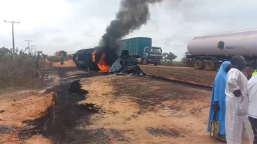 Nổ xe bồn ở Nigeria khiến ít nhất 94 người thiệt mạng