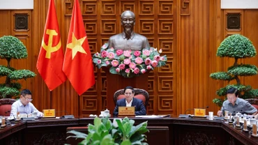 Thủ tướng Phạm Minh Chính chủ trì cuộc họp. (Ảnh: TRẦN HẢI). 