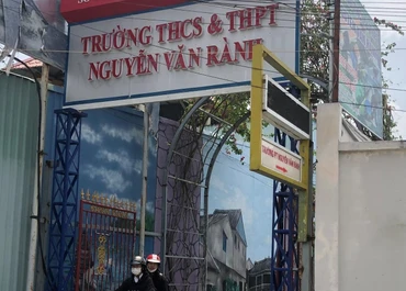 Trường trung học cơ sở và trung học phổ thông Nguyễn Văn Rành ở phường 7, thành phố Tân An, tỉnh Long An.