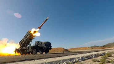 Một hệ thống tên lửa Patriot.