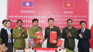 Công an tỉnh Phú Thọ và Công an tỉnh Luông Nặm Thà ký biên bản hợp tác về bảo đảm an ninh trật tự.
