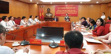 Quang cảnh lễ ký kết.