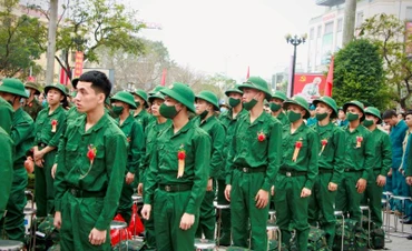 Lễ giao, nhận quân tại TP Huế.