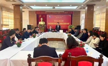 Quang cảnh buổi tọa đàm.