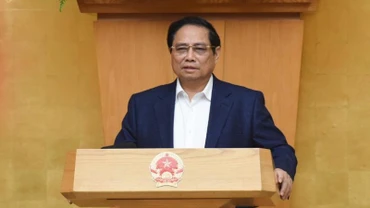 Thủ tướng Phạm Minh Chính phát biểu ý kiến tại Hội nghị của Chính phủ quán triệt, triển khai về tổng kết việc thực hiện Nghị quyết 18-NQ/TW. (Ảnh: Trần Hải)