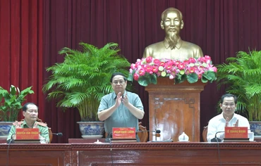 Thủ tướng Phạm Minh Chính dự cuộc tiếp xúc cử tri thành phố Cần Thơ trước kỳ họp thứ 8, Quốc hội khóa XV. (Ảnh: THANH GIANG)