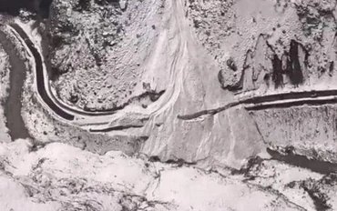 Vỡ sông băng dẫn tới lở tuyết tại khu vực thuộc bang Uttarakhand, miền bắc Ấn Độ. (Nguồn: ndtv.com)