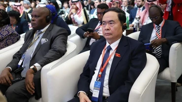 Đoàn đại biểu Quốc hội Việt Nam do Phó Chủ tịch thường trực Quốc hội Trần Thanh Mẫn làm Trưởng đoàn đã tham dự Lễ khai mạc Đại hội đồng IPU, tại Bahrain, ngày 11/3/2023. (Ảnh: Nguyễn Trường/TTXVN)