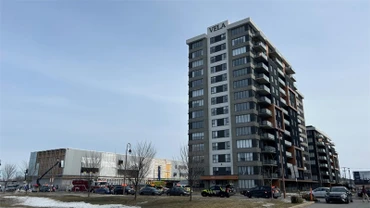 Tòa chung cư ở Vaudreuil-Dorion, ngoại ô thành phố Montreal, Canada. Ảnh: CTV News