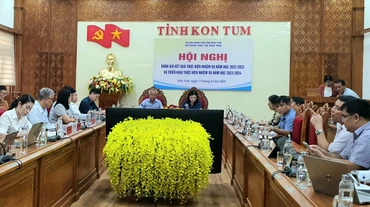 Quang cảnh Hội nghị tại đầu cầu Hội trường Ngọc Linh.