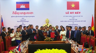 Ký kết tăng cường quan hệ hợp tác giữa hai tỉnh giai đoạn 2023-2028