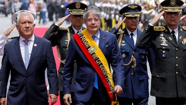 Tổng thống Ecuador Guillermo Lasso chuẩn bị có bài phát biểu trước cả nước, ngày 24/5/2023. (Ảnh: Reuters)