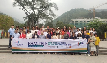 Đoàn farmtrip thăm khu danh thắng Tây Thiên.
