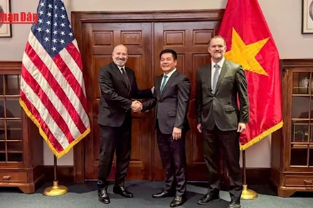 [Video] Mỹ giảm thuế đối ứng với hàng hóa Việt Nam từ 46% xuống 20%