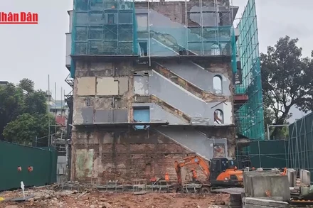 [Video] Hoàn thành phá dỡ tòa nhà “Hàm cá mập”