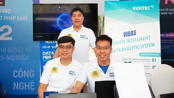 Các thành viên Viditec giới thiệu giải pháp Vidas tại Ngày hội Khởi nghiệp đổi mới sáng tạo (TECHFEST Việt Nam 2025) diễn ra ở Hà Nội giữa tháng 12/2025.