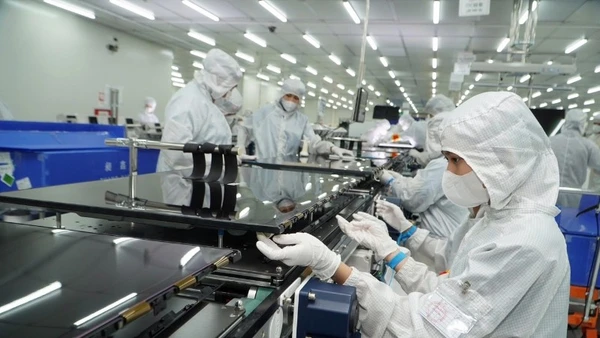 Sản xuất tại Công ty Trách nhiệm hữu hạn Công nghệ Coretronic Việt Nam - một trong những dự án công nghệ cao khu vực phía đông Thành phố Hồ Chí Minh.