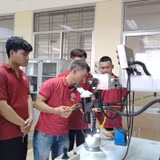 Nhân lực chất lượng cao là một trong những yếu tố quan trọng thu hút FDI. Ảnh: VĂN HỌC