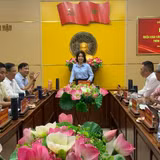 Đồng chí Nguyễn Thị Xuân Hương, Ủy viên Ban Thường vụ, Trưởng ban Tuyên giáo và Dân vận Tỉnh ủy Tây Ninh phát biểu tại buổi làm việc.