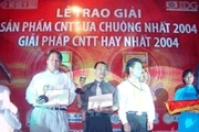 Công ty MiSa nhận Huy chương vàngsản phẩm phần mềm Việt Nam 2004.