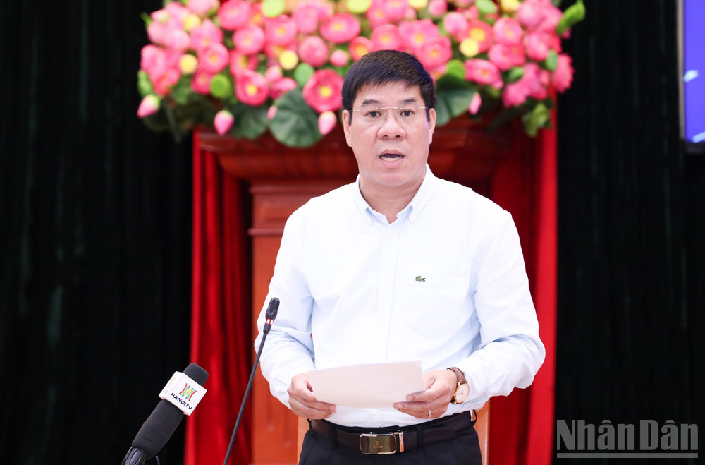 Giáo sư Huỳnh Văn Chương, Cục trưởng Quản lý chất lượng (Bộ Giáo dục và Đào tạo) chia sẻ về vụ việc gây xôn xao mạng xã hội. ndo_br_img-7492.jpg