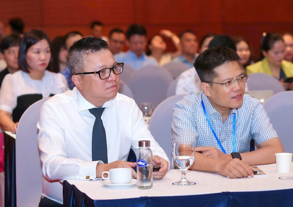 Đồng chí Lê Quốc Minh, Ủy viên Trung ương Đảng, Tổng Biên tập Báo Nhân Dân, Phó Trưởng Ban Tuyên giáo và Dân vận Trung ương, Chủ tịch Hội Nhà báo Việt Nam dự phiên thảo luận. (Ảnh: TRẦN HẢI/CLO) z6724595229621-c1a3332b17279cfc33988424d04dc976.jpg