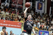Ngoại binh Mông Cổ Ganbat Chinbold tỏa sáng mang về chiến thắng cho Danang Dragons. (Ảnh: VBA)