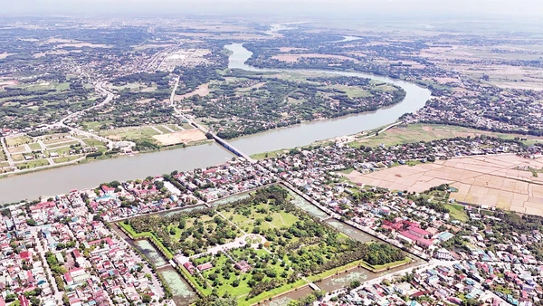 Di tích quốc gia đặc biệt Thành cổ Quảng Trị và các điểm lưu niệm được quy hoạch khoảng 454ha, trải rộng khu vực lân cận.