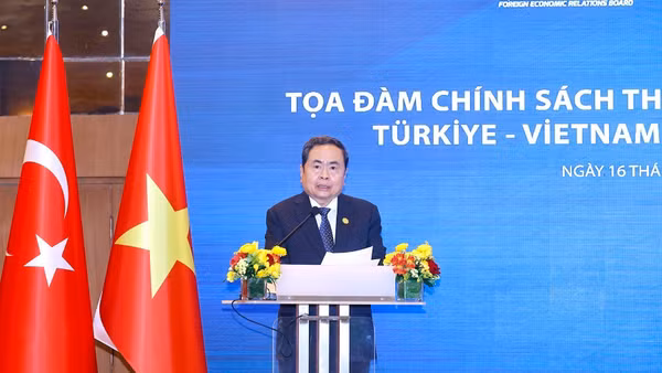 Chủ tịch Quốc hội Trần Thanh Mẫn phát biểu tại Phiên khai mạc Tọa đàm chính sách thúc đẩy hợp tác Việt Nam-Thổ Nhĩ Kỳ. (Ảnh: Doãn Tấn/TTXVN)