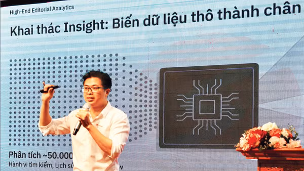 Đại diện doanh nghiệp chia sẻ về việc ứng dụng AI để phát triển du lịch tại một tọa đàm trong khuôn khổ Hội chợ Du lịch Quốc tế Việt Nam-VITM 2026. (Ảnh: KHÁNH LINH)