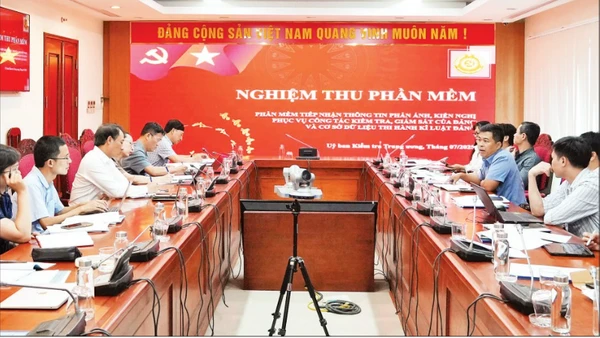 Đổi mới tư duy và phương thức công tác kiểm tra, giám sát, từng bước triển khai kiểm tra trên dữ liệu, giám sát trên dữ liệu. (Ảnh MINH NGỌC)