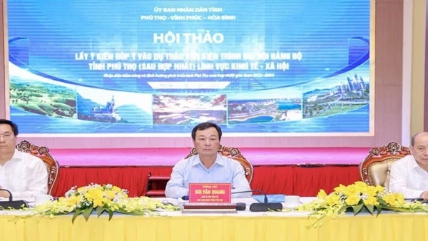 Dự Thảo Báo Cáo Tổng Kết 15 Năm Thi Hành Điều Lệ Đảng (2011-2025) Và Đề Xuất, Định Hướng Bổ Sung, Sửa Đổi Điều Lệ Đảng Chủ Tịch Ủy Ban Nhân Dân Ba Tỉnh Phú Thọ, Vĩnh Phúc Và Hòa Bình Chủ Trì Hội Thảo.