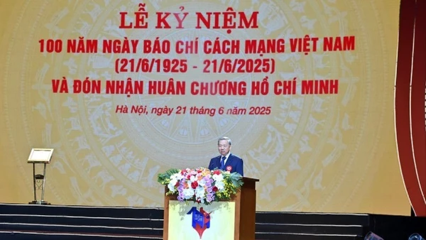 Tổng Bí thư Tô Lâm phát biểu tại Lễ kỷ niệm 100 năm Ngày Báo chí cách mạng Việt Nam. (Ảnh: ĐĂNG KHOA)