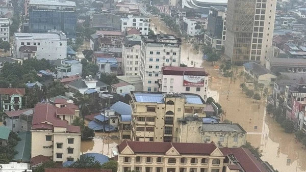 Chung tay hướng về Thái Nguyên