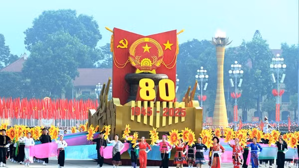 Quân ủy Trung ương, Bộ Quốc phòng trân trọng cảm ơn sự phối hợp chặt chẽ, hiệu quả của Báo Nhân Dân đã góp phần lan tỏa sức mạnh quân sự, quốc phòng Việt Nam, hình ảnh cao đẹp Bộ đội Cụ Hồ thời kỳ mới, đến nhân dân và bạn bè quốc tế.