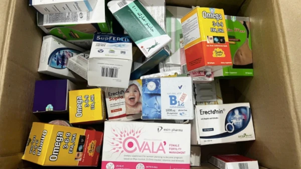 Một số mặt hàng thực phẩm giả được cơ quan chức năng thu được. (Ảnh: Công an Hà Nội)