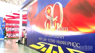 Kéo dài thời gian triển lãm “80 năm hành trình Độc lập-Tự do-Hạnh phúc” đến 15/9. 