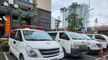 Dàn xe cứu thương của Bệnh viện đa khoa Bắc Ninh số 1.