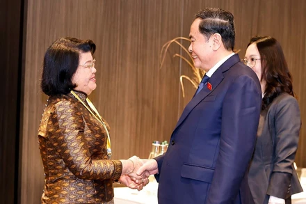 Chủ tịch Quốc hội Trần Thanh Mẫn gặp Chủ tịch Quốc hội (Hạ viện) Campuchia Khuon Sudary. (Ảnh: TTXVN)