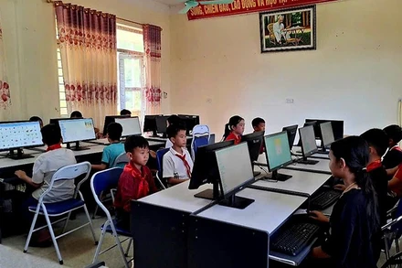 Phòng Tin học tại Trường tiểu học Nguyễn Hữu Thọ, huyện Mường Tè, tỉnh Lai Châu.