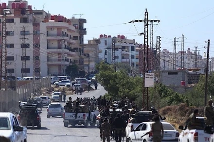 Lực lượng an ninh Syria tiến vào thành phố Sweida ở miền nam nước này. (Ảnh: THX/TTXVN)