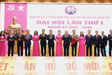 Quang cảnh Đại hội Đảng bộ các cơ quan tham mưu, giúp việc của Đảng ủy Chính phủ lần thứ nhất (nhiệm kỳ 2025-2030) diễn ra sáng 12/6.
