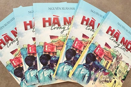 Tập tản văn “Hà Nội trong tôi” của tác giả Nguyễn Xuân Hải.