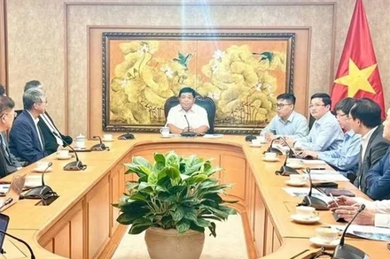 Phó Thủ tướng Nguyễn Chí Dũng làm việc với Hiệp hội Phát triển kinh tế bền vững Đài Loan (Trung Quốc). (Ảnh: TTXVN)