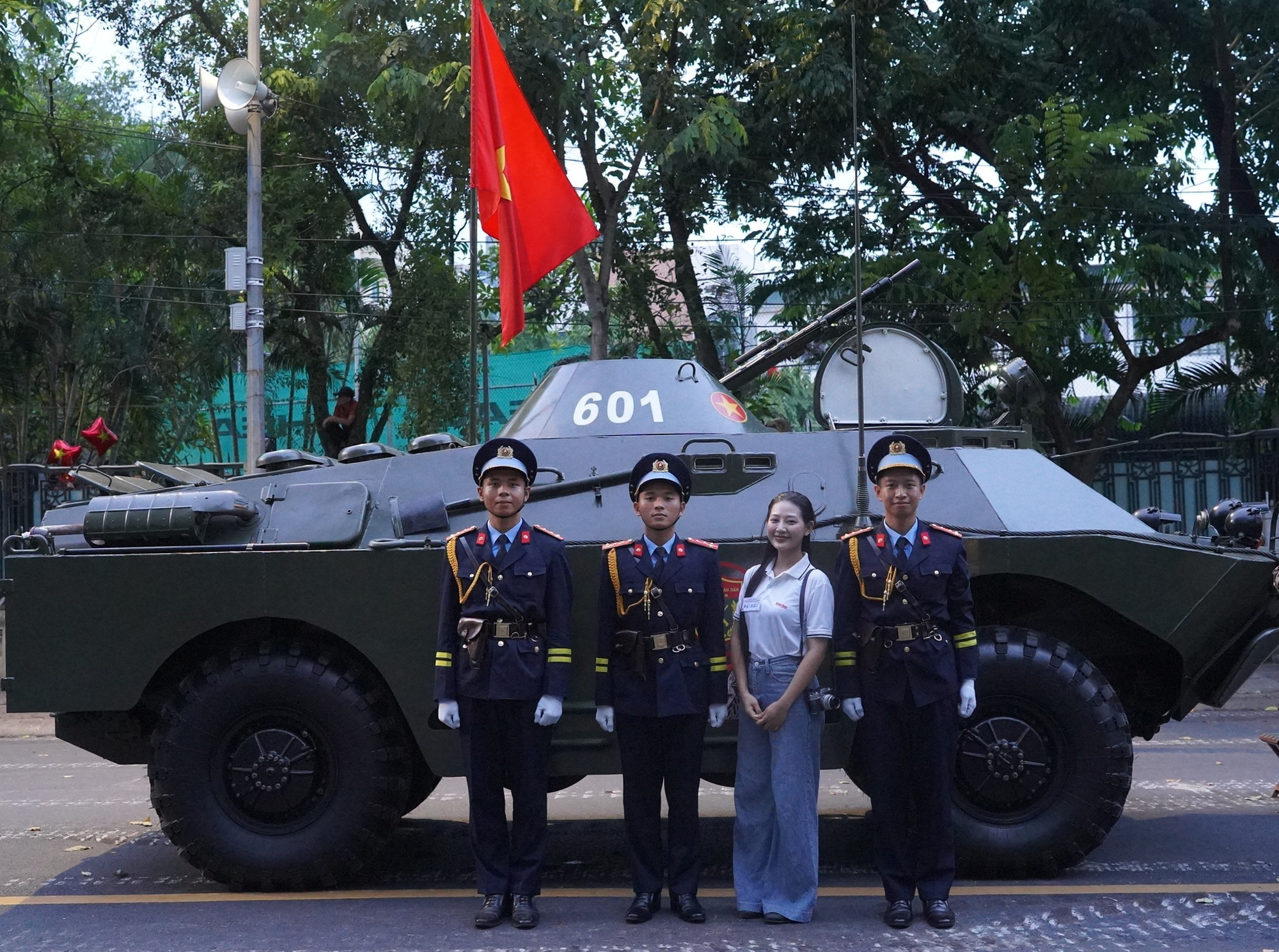 Các đồng chí trong khối Nam sĩ quan không quân Công an nhân dân. dsc04585.jpg