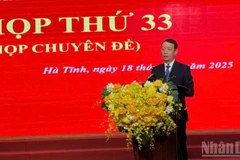 Đồng chí Phan Thiên Định, Chủ tịch Ủy ban nhân dân tỉnh Hà Tĩnh phát biểu nhận nhiệm vụ.