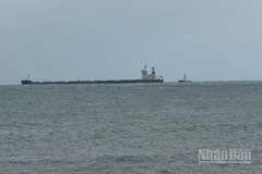 Tàu Star Bueno đang neo cách cảng Kỳ Hà 2 hải lý.