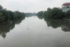 Chất lượng nước trên hệ thống thủy lợi Bắc Hưng Hải chảy qua địa bàn xã Nghĩa Trụ, huyện Văn Giang (Hưng Yên) đã được cải thiện. (Ảnh: HOÀNG HÙNG)