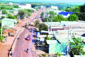 Mặt bằng đầu tuyến ĐT 753 vẫn chưa được giải phóng ảnh hưởng công tác di dời đường điện chạy cặp tuyến.